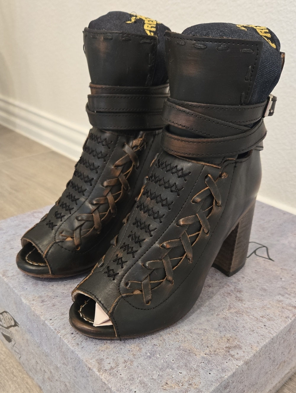 New In Box Steve Madden Freebird  Eagle Black Lace-Up Peep Toe Block Heel Bootie